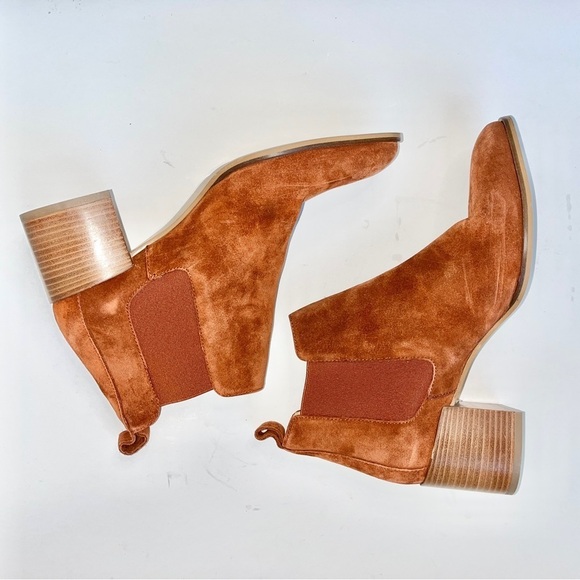 Everlane Suede Pointed Toe Short Boot - Picture 2 of 11